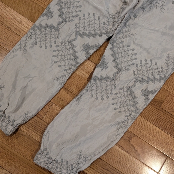 Johnny Was Gray Embroidered Jogger Pants Cupra Rayon Small - Picture 8 of 16